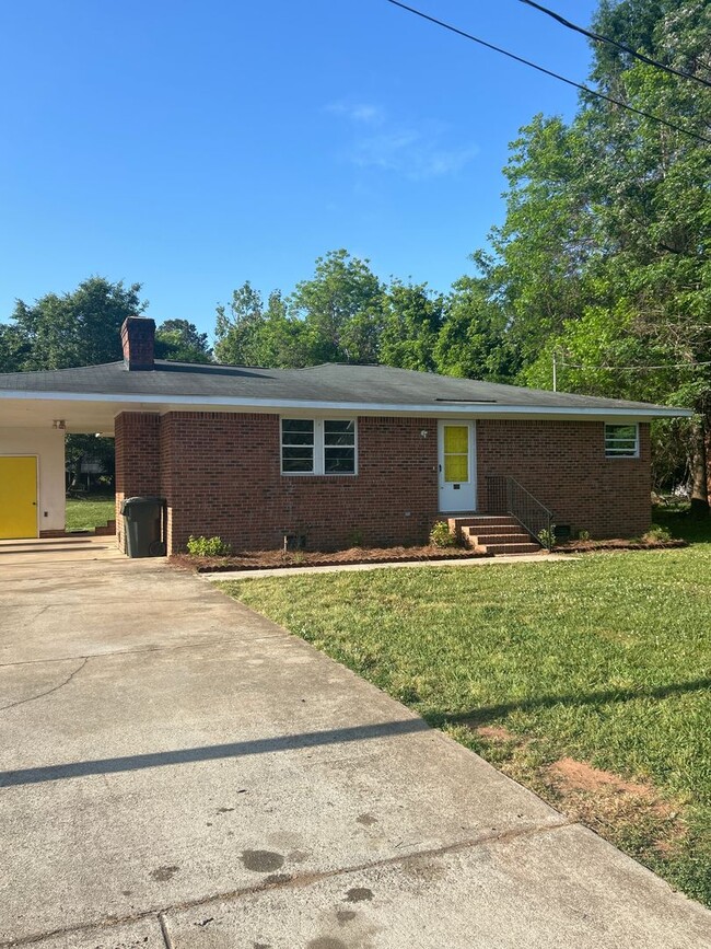 property at 420 Como Dr