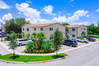 Sunrise Lofts in Sunrise, FL - Foto de edificio - Building Photo