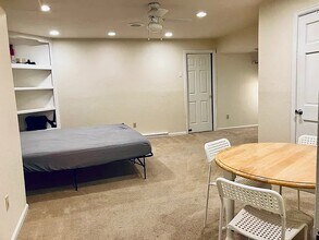 8177 S Franklin Ct, Unit Four Lakes HOA in Centennial, CO - Building Photo - Building Photo