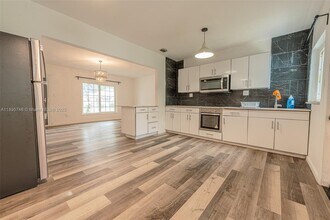 12426 NW 8th Ave in North Miami, FL - Building Photo - Building Photo