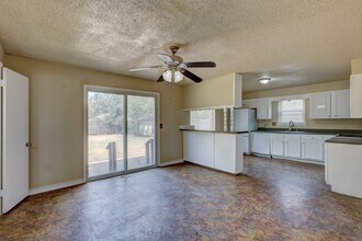 929 Musgrave Blvd in Oklahoma City, OK - Foto de edificio - Building Photo