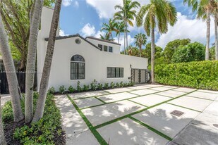 1826 Fairhaven Pl in Miami, FL - Building Photo