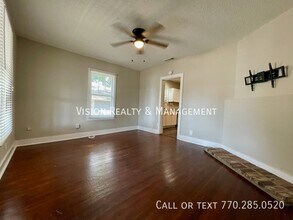 3284 Stillwood Dr in Atlanta, GA - Building Photo - Building Photo