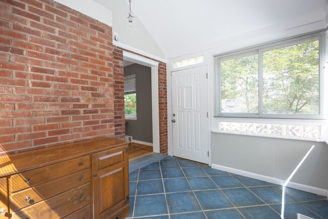 5833 Dewey St in Cheverly, MD - Building Photo - Building Photo