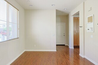 10506 Hollingsworth Way in San Diego, CA - Building Photo - Building Photo