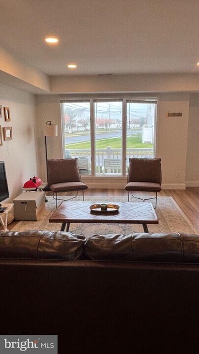 4000 Bayshore Ave in Brigantine, NJ - Foto de edificio