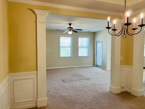 39 Tahoe Dr in Newnan, GA - Building Photo - Building Photo