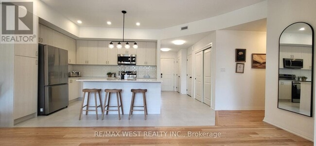 property at 253 Crescent Bay Ln