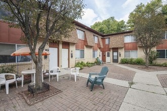 7270-7292 Broadwyn Dr in Reynoldsburg, OH - Building Photo - Building Photo