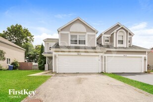 1421 Timber Ln in South Elgin, IL - Building Photo