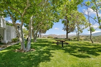 21305 Nandina Ln in Santa Clarita, CA - Building Photo - Building Photo