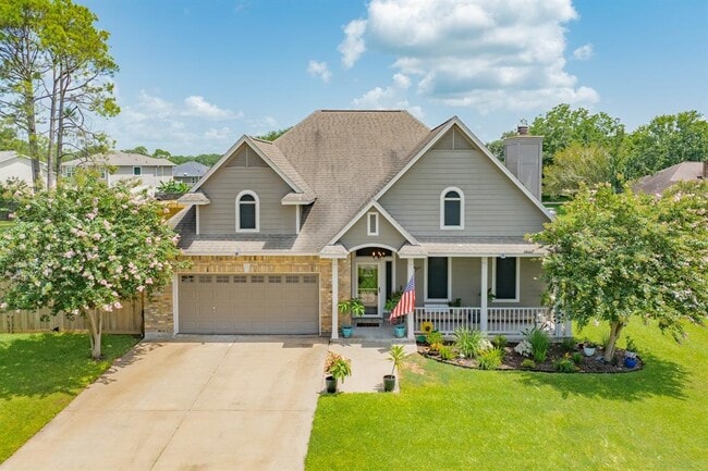property at 400 S Amherst Dr