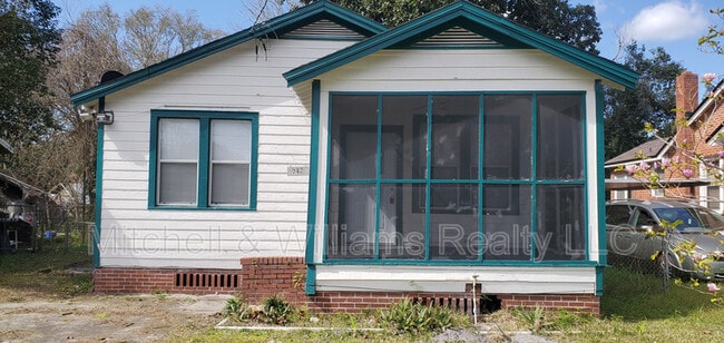 property at 742 Ontario St