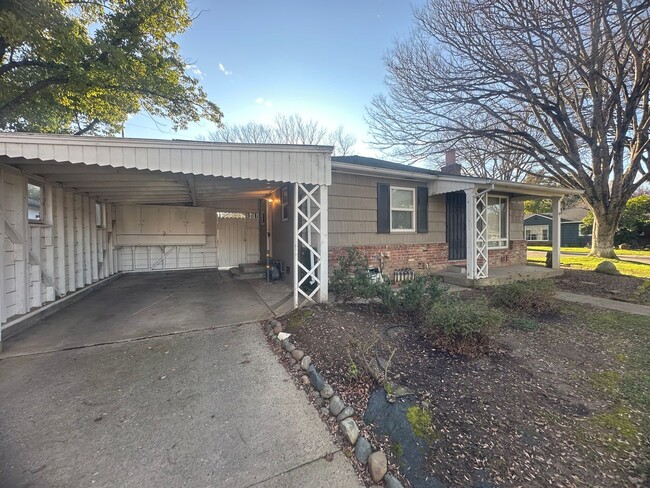 100 Ruth Ct in Sacramento, CA - Building Photo - Building Photo