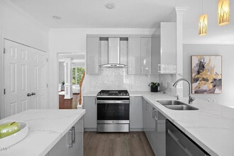 Room in House on Bellenden Dr in Durham, NC - Building Photo - Building Photo