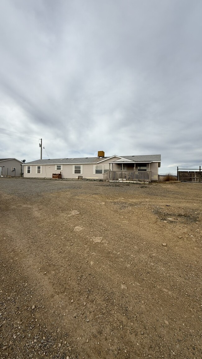 2000 Desert Rd in Whitewater, CO - Building Photo - Building Photo