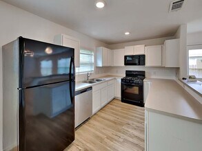 6183 Dunsmore Cyn Ln in Porter, TX - Building Photo - Building Photo