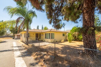 1319 Peach Ave in El Cajon, CA - Building Photo - Building Photo