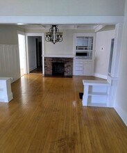 819 N Dos Robles Pl, Unit A in Alhambra, CA - Foto de edificio - Building Photo