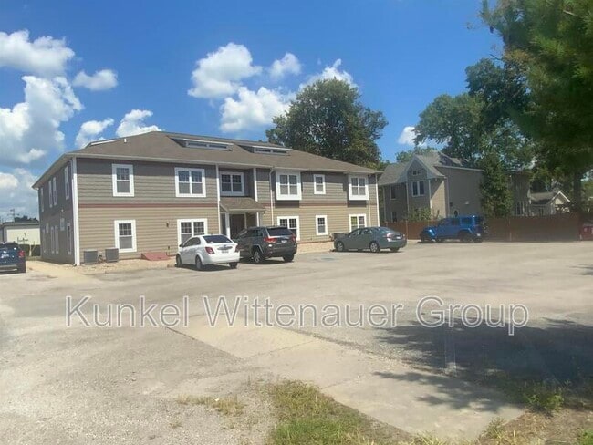 409 W Washington St in Freeburg, IL - Building Photo - Building Photo