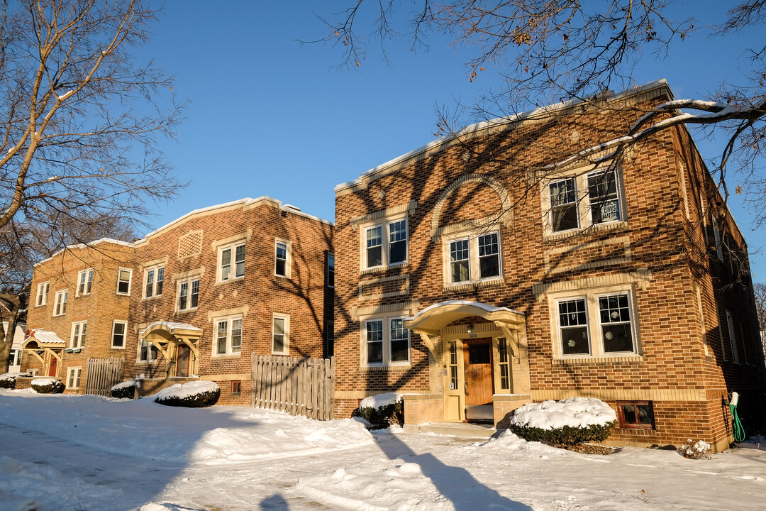 Ternary Flats in Minneapolis, MN - Foto de edificio