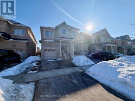 362 Kirkham Dr in Markham, ON - Building Photo