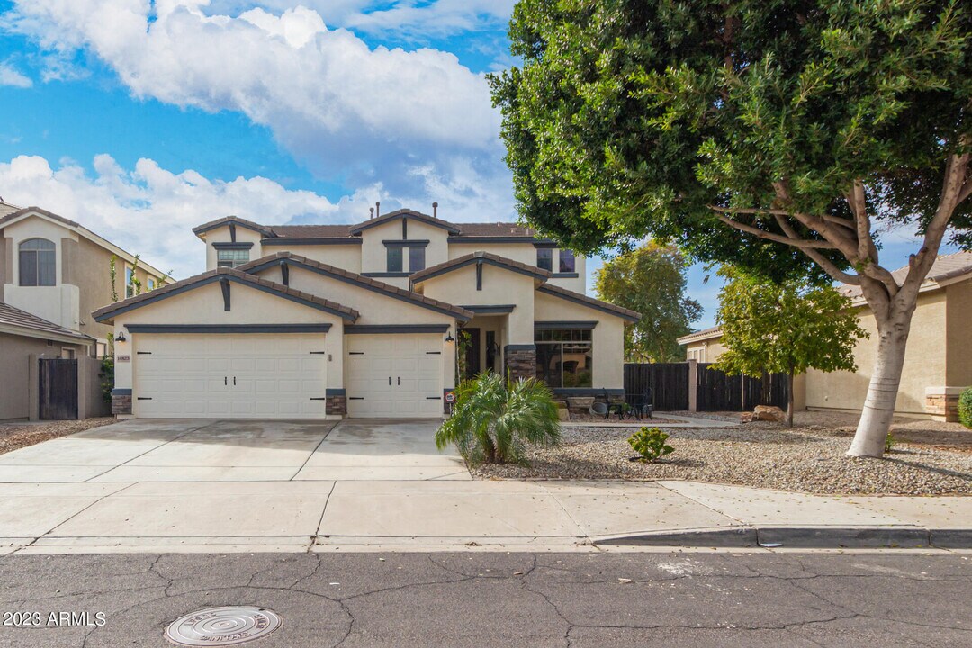 14823 W Windsor Ave in Goodyear, AZ - Building Photo