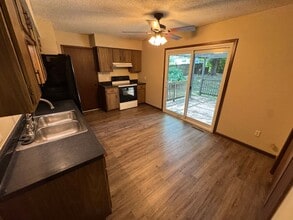 3068 W Countryside Dr in Springfield, MO - Building Photo - Building Photo