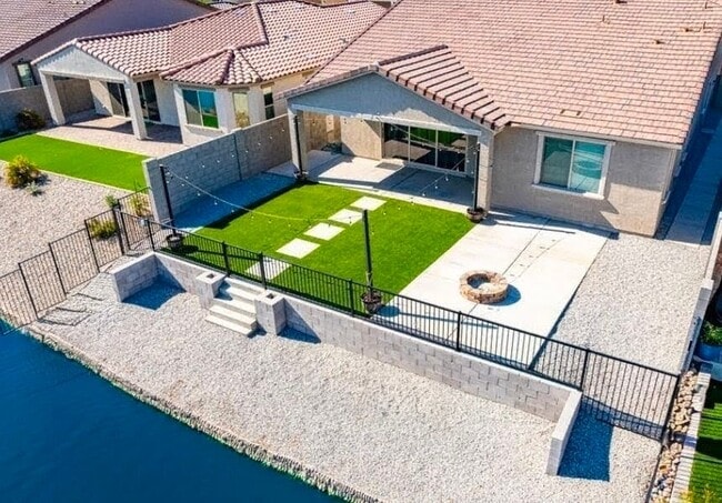 property at 40915 W Agave Rd