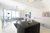 225 Collins Ave, Unit 6L in Miami Beach, FL - Building Photo - Building Photo