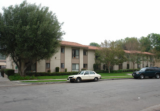 La Veta Vista in Orange, CA - Building Photo - Building Photo