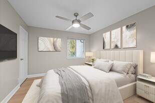 The Pointe at White Oak in Greensboro, NC - Building Photo