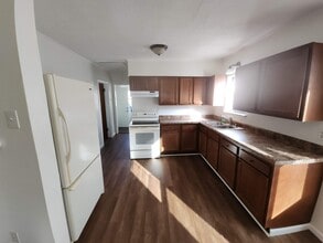 1402 Lynn St in Huntington, WV - Building Photo - Building Photo