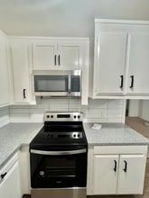 1402 Chapala Way in Modesto, CA - Building Photo - Building Photo