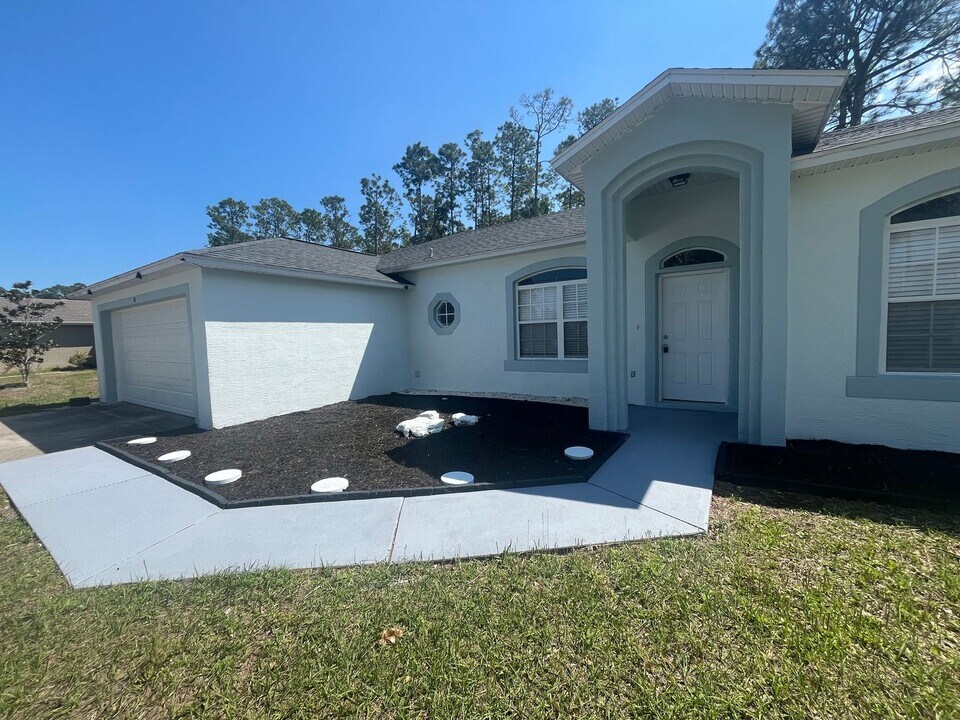 13 Seaman Trail E in Palm Coast, FL - Building Photo