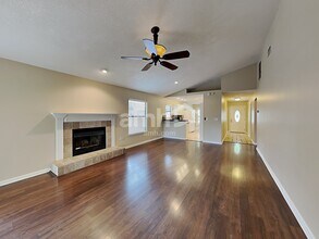 4316 Hanging Moss Dr in Orange Park, FL - Building Photo - Building Photo