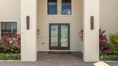 1830 Meadows Dr in Davie, FL - Building Photo - Building Photo