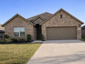1312 Hunters Rdg Dr in Crowley, TX - Building Photo