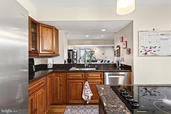 property at 14230 Oxford Dr