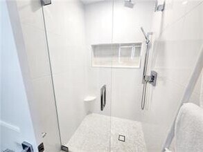 600 Misty Pines Cir-Unit -F-204 in Naples, FL - Building Photo - Building Photo