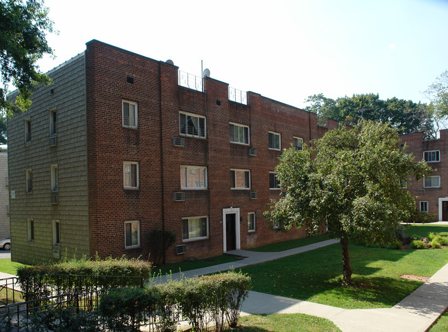 750-768 Tuckahoe Rd in Yonkers, NY - Foto de edificio - Building Photo