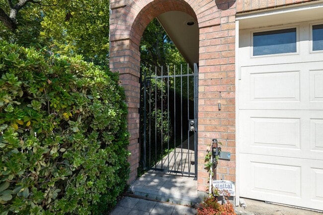 5006 Nolda St in Houston, TX - Building Photo - Building Photo