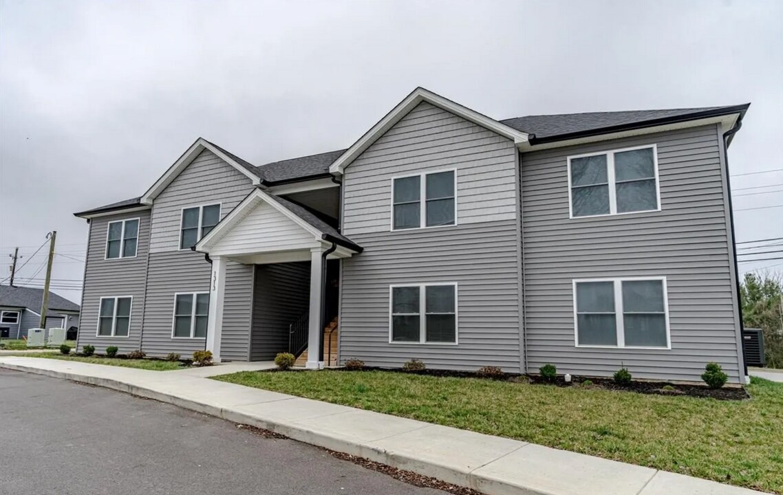 1317-1B Farmingdale Dr in Elizabethtown, KY - Foto de edificio