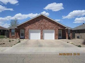 708 Bison Rd in Clovis, NM - Foto de edificio - Building Photo