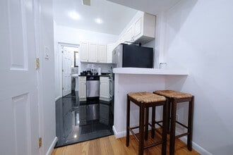 310 E 103rd St in New York, NY - Building Photo - Building Photo