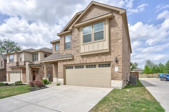 1050 Kenney Fort Crossing in Round Rock, TX - Building Photo - Building Photo