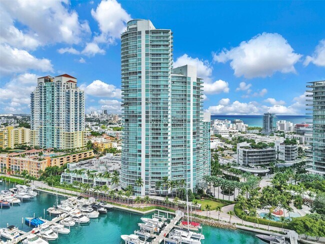 1000 South Pointe Dr in Miami Beach, FL - Building Photo - Building Photo