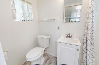 1345 E Grant Rd in Tucson, AZ - Building Photo - Building Photo