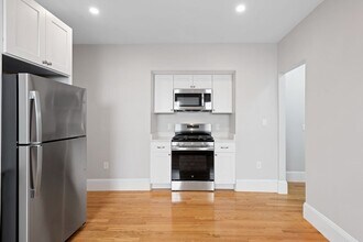 57 Mora St, Unit 2 in Boston, MA - Building Photo - Building Photo