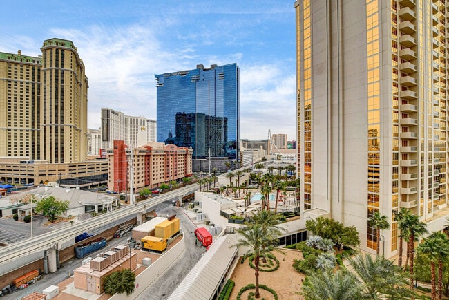 145 E Harmon Ave in Las Vegas, NV - Building Photo - Building Photo